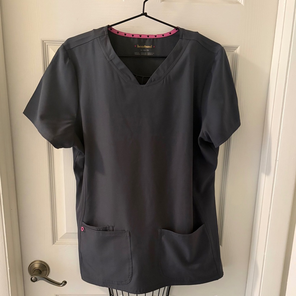 Heartsoul Womens XL Grey Scrub Top V-Neck Pewter 2 Pocket Medical Uniform